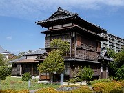 昭和学院 創立記念館