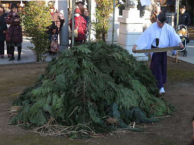 田島御嶽神社 火渡り