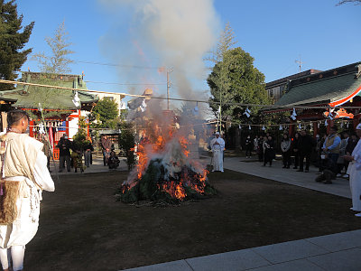 田島御嶽神社 火渡り