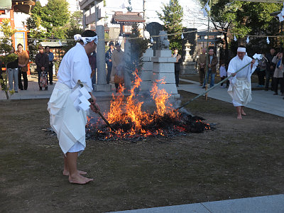 田島御嶽神社 火渡り