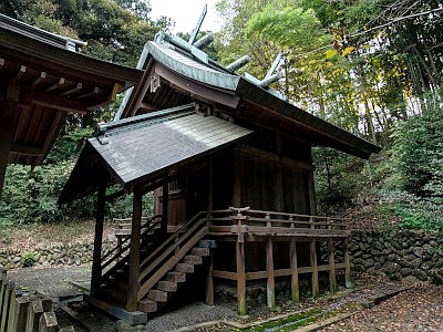 中氷川神社