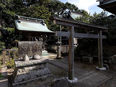 鶴谷八幡宮