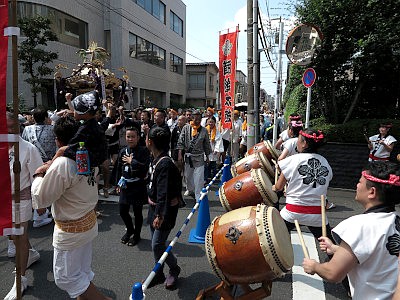 日暮里諏方神社 例大祭