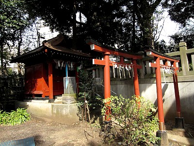 用賀神社