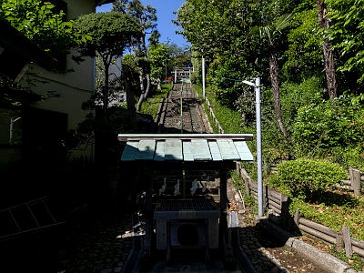 片瀬諏訪神社下社