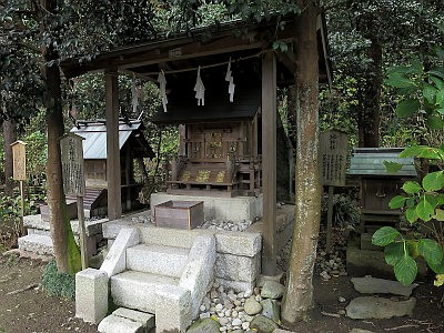 御霊神社