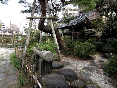 久本薬医門公園