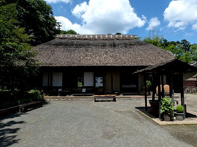 長屋門公園